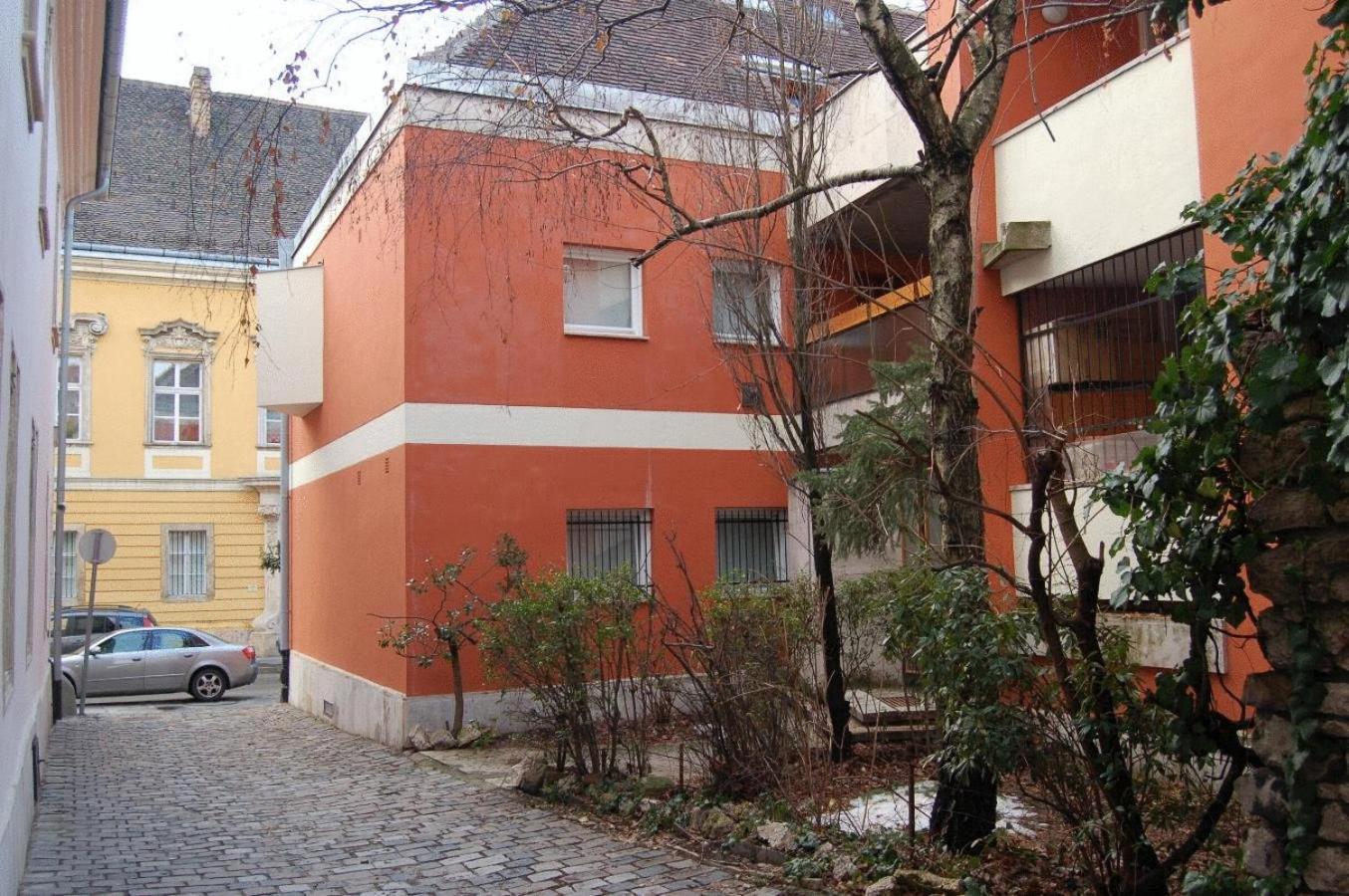 Buda Castle Apartments Budapest Esterno foto